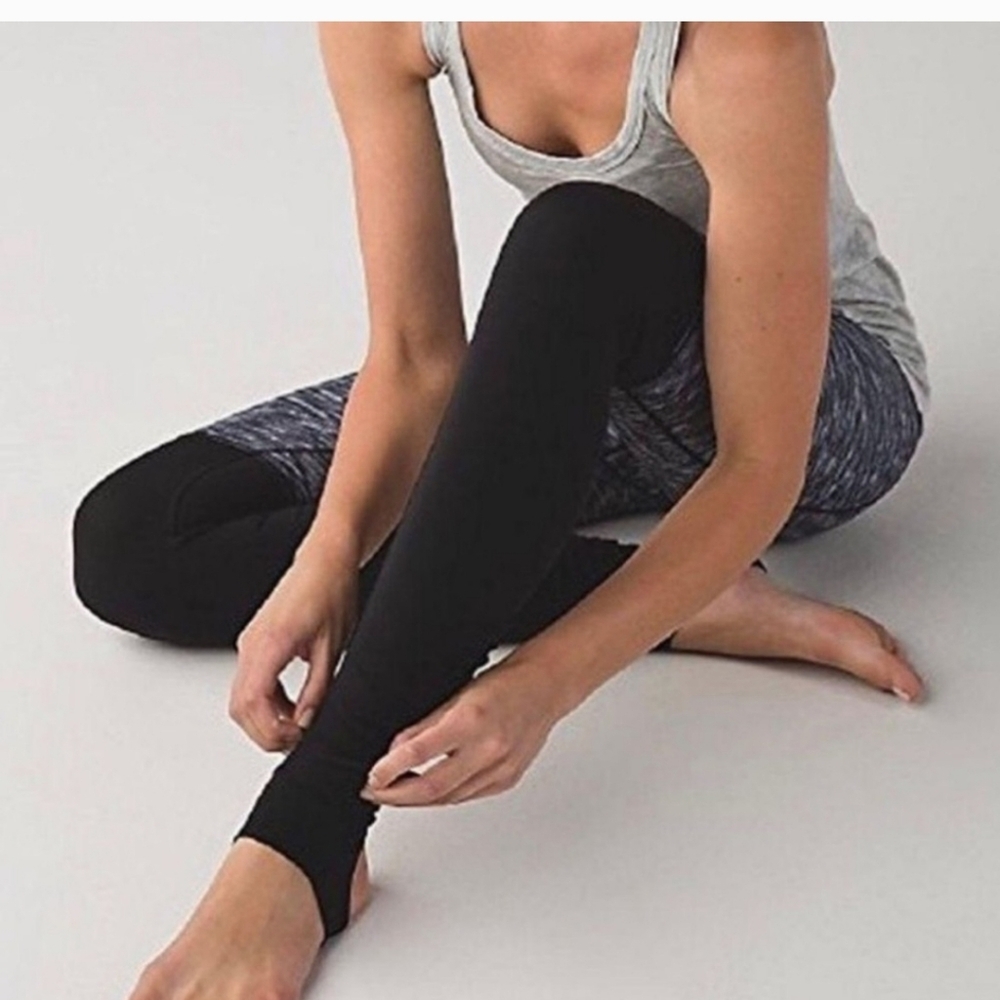 Lululemon Over the Heel Leggings - size 4